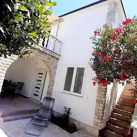 Apartman Ivan วีร์ ภายนอก รูปภาพ