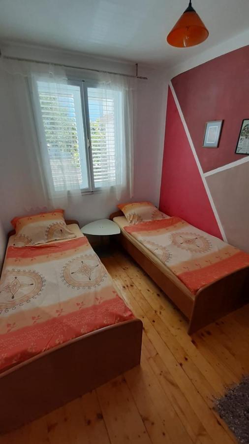 Apartman Ivan วีร์ ภายนอก รูปภาพ